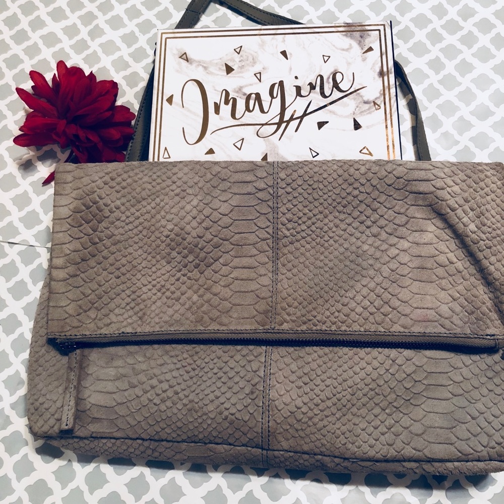 🖤Luxurious Sueded Crossbody/ Clutch Gray Stone🖤